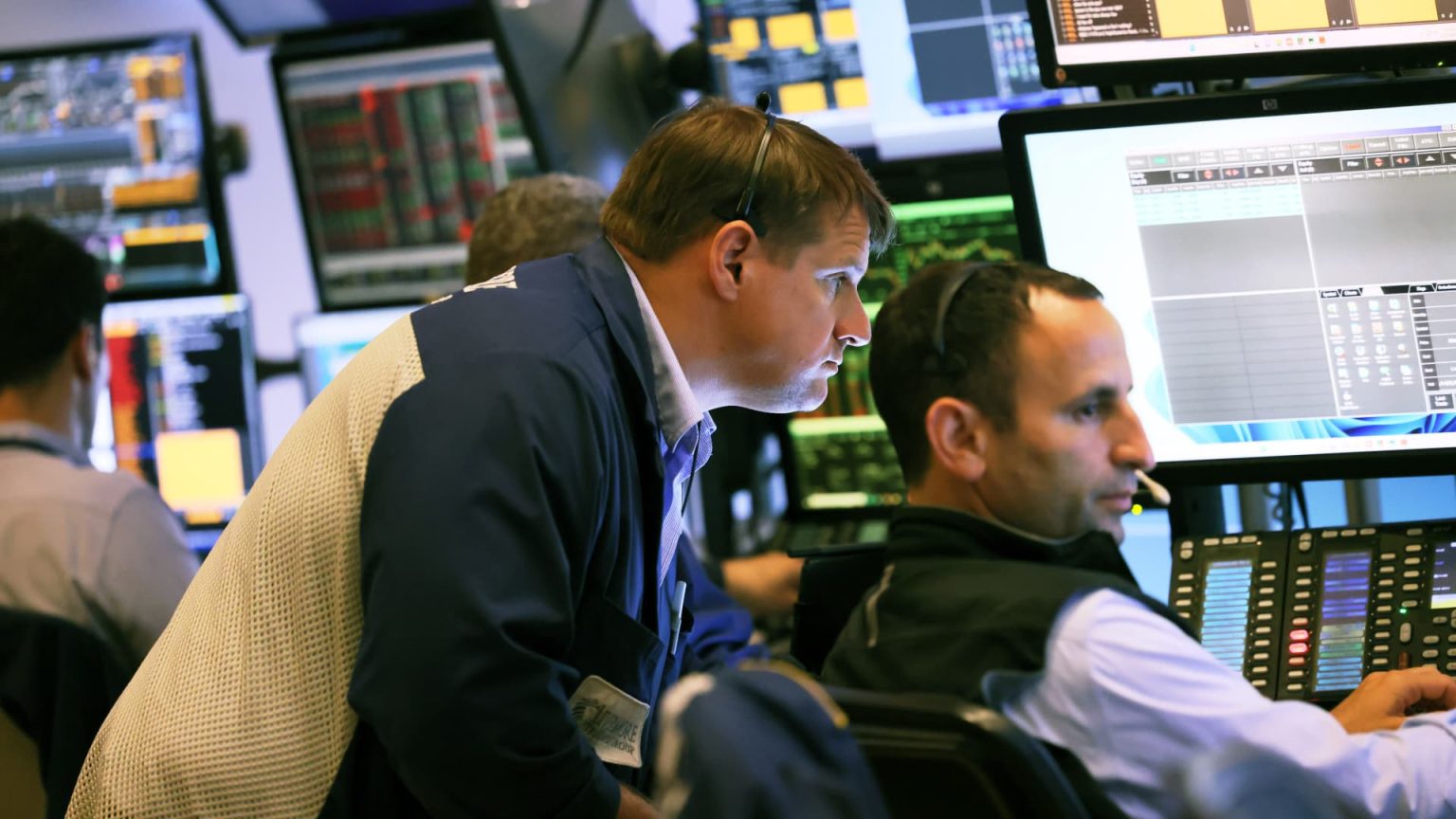 10-year yield climbs as investors await Fed speaker comments, economic data