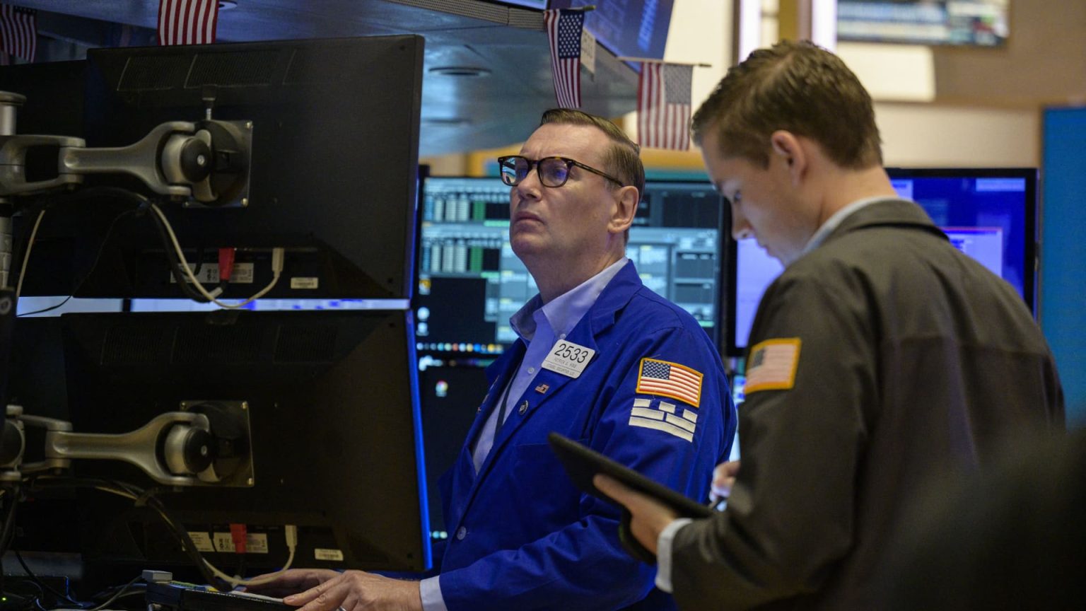 Stock futures are little changed as the Nasdaq rises to its best day in August: Live updates