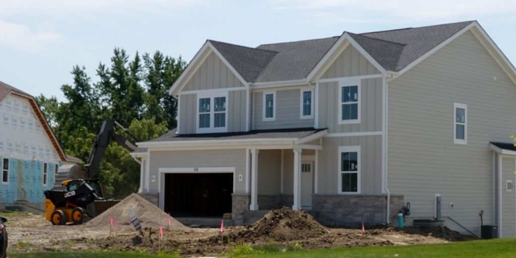 Mortgage demand falls as rates surge to the highest level since October 2022