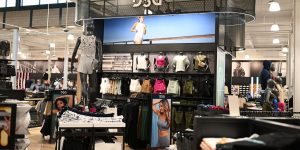 Dick’s Sporting Goods’ stock slammed after earnings miss by a wide margin. Shoplifting cited as reason.