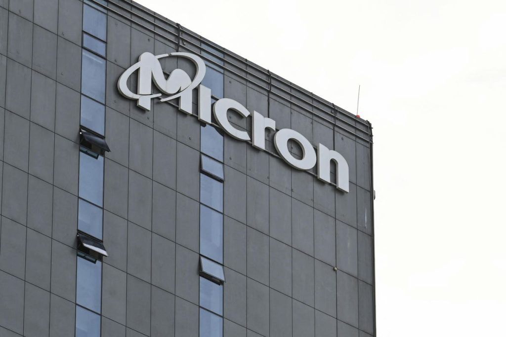 Will Surging Demand For High-Bandwidth Memory Help Micron Stock?