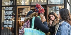 Discounts at Urban Outfitters are fading, and customers are choosing ‘fashion over price’