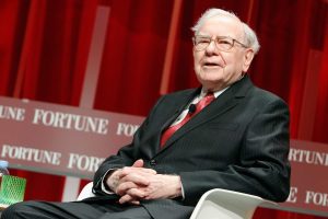 Buffett Says Build Passive Income, 2 Dividends For Your Retirement