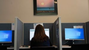 Job seekers want record-high wages — and men expect $25,000 more than women do