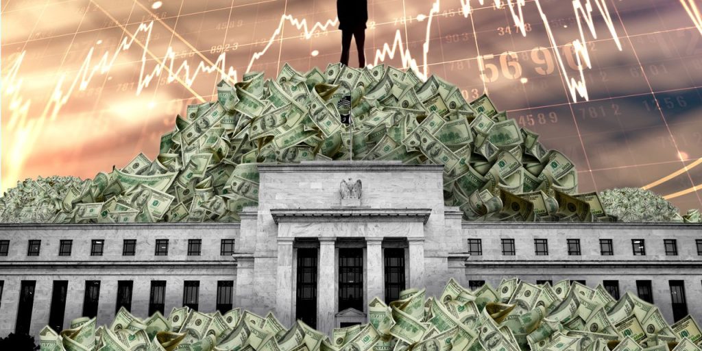 Cash investors may be at ‘the top of the mountain’ with Fed pause. Here’s when 5% CDs and money market funds could finally end.