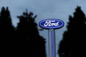 UAW leaders push ahead with Ford contract as GM talks drag