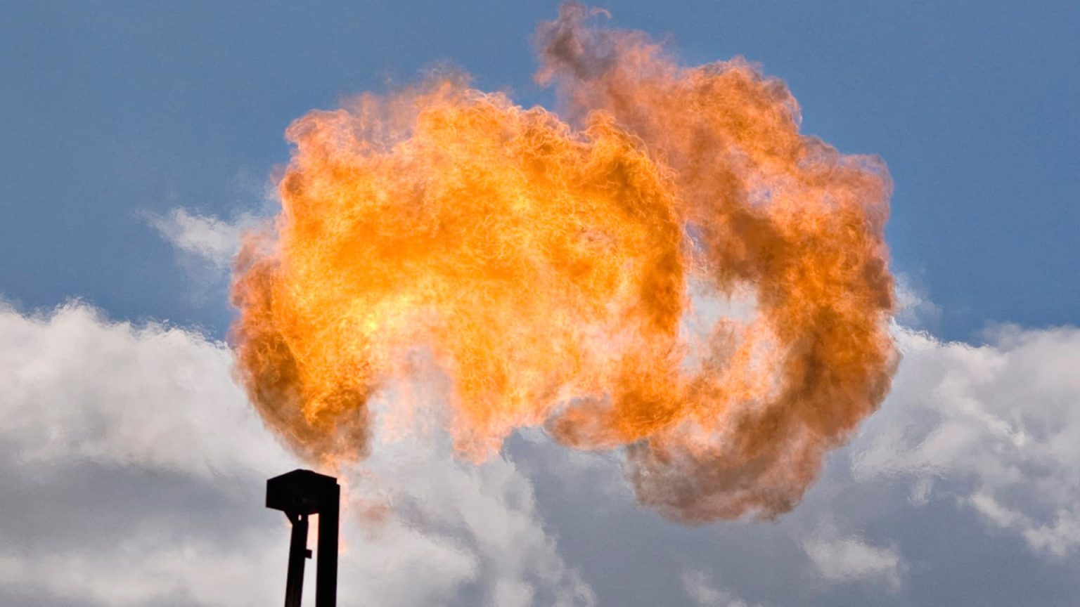 Cramer says investors should stick with oil firm Pioneer amid acquisition report
