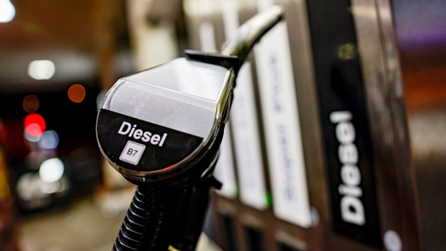 Russia’s government lifts ban on most of its diesel exports