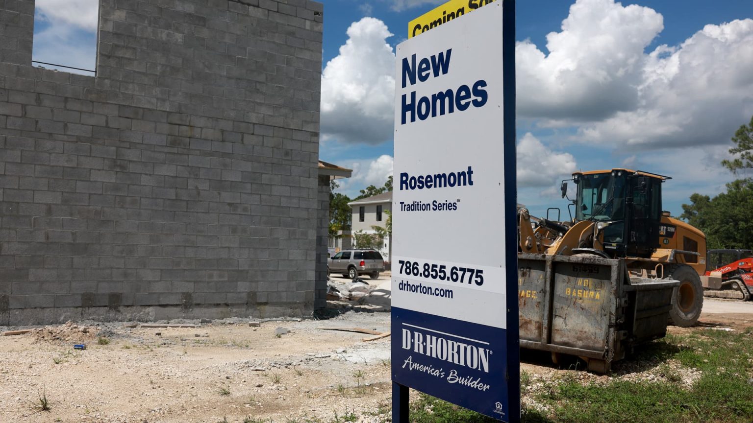 Housing industry urges Powell and the Fed to stop raising interest rates