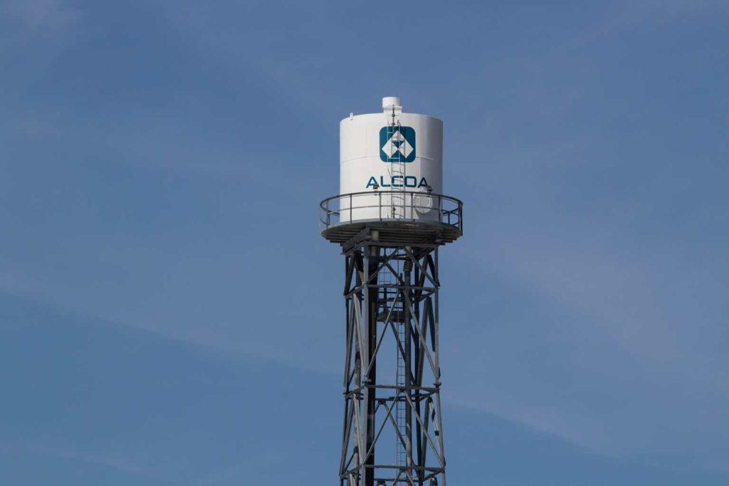 Alcoa Has A Very Bright Future, But Not Without Risks (NYSE:AA)