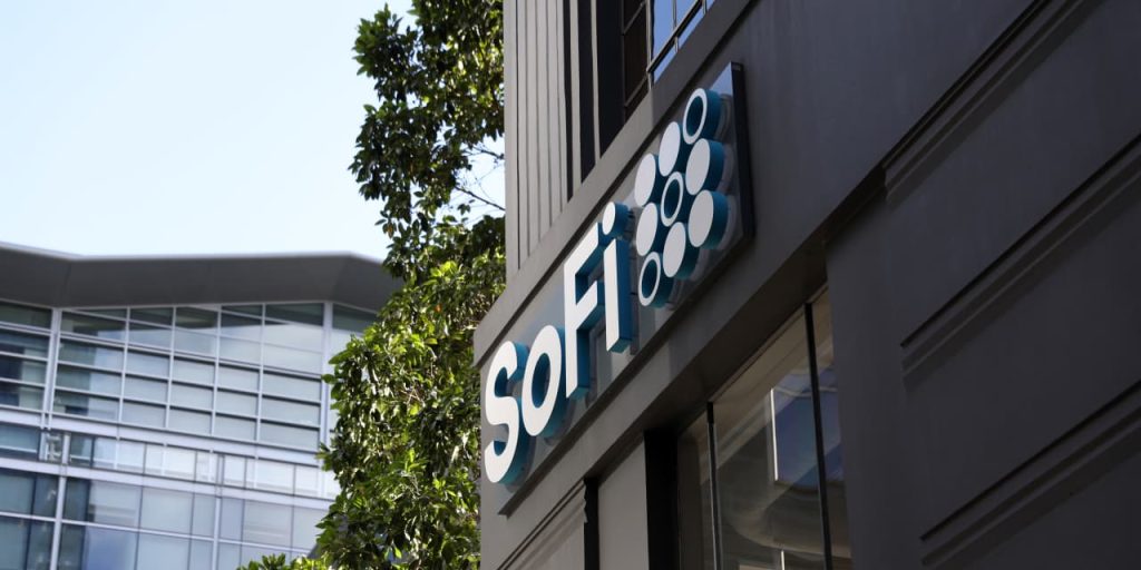 SoFi Will Post Earnings Monday. What to Expect.
