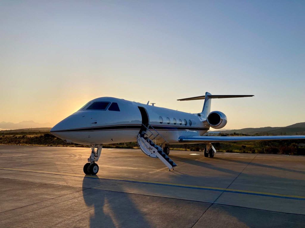 Gogo Service Business Growth Offers Upside Potential (NASDAQ:GOGO)