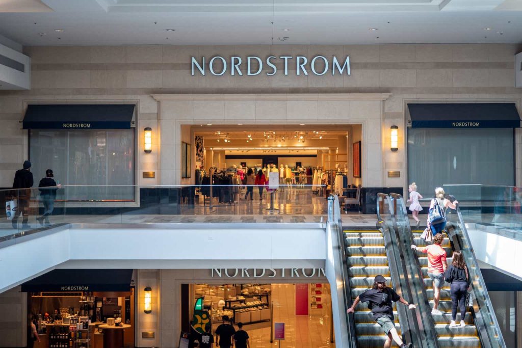 Nordstrom: Q3 Results Point To Ongoing Inventory Concerns (NYSE:JWN)