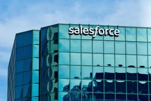 Salesforce Presents Technical Strength Ahead Of Q3 Earnings (NYSE:CRM)